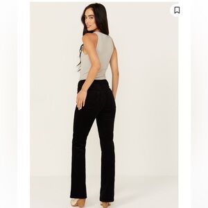 Wrangler | Westward 626 Midrise bootcut black corduroy pant